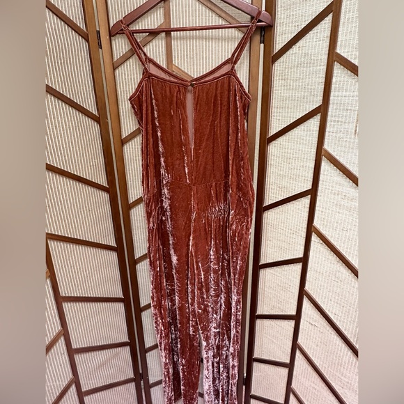 Lou & Grey deep apricot velvet jumpsuit size M - Picture 2 of 7